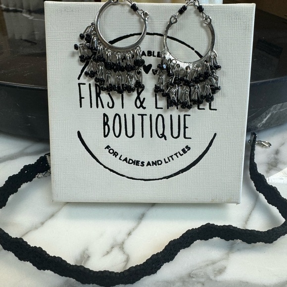Jewelry - Y2K Black Choker and Dangle Earrings Set